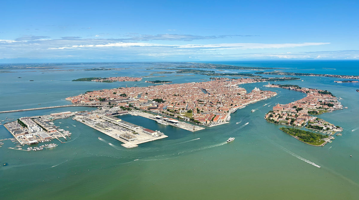 Venice engraved city travel ring